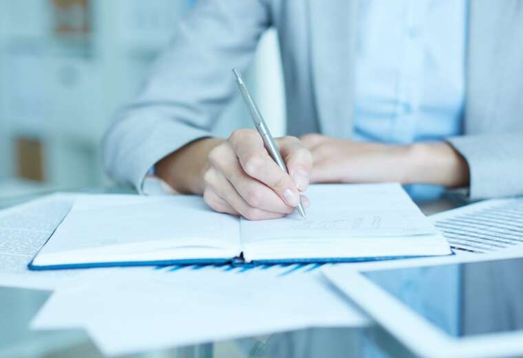 Депутат объяснил, почему необходимо увеличивать заработную плату государственных служащих