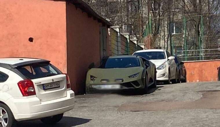 Spotted in Zhytomyr: Lamborghini Sterrato costs 300-400 thousand dollars