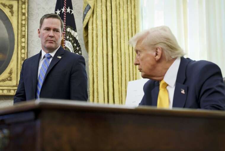 Трамп був "розлючений і підозрілий" через контакт свого радника з головним редактором The Atlantic