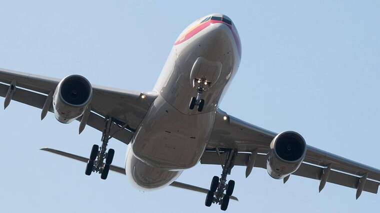 Білорусь купує старі літаки в Африці для обходу санкцій