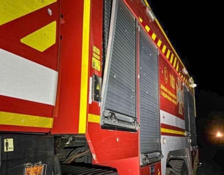 У Дніпрі та на Сумщині через ворожі удари пошкоджено техніку ДСНС
