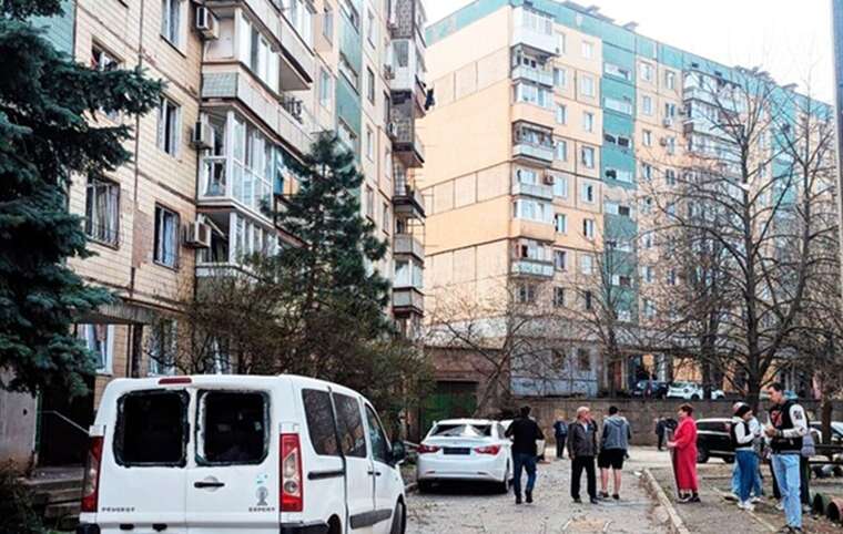 Ракетний удар РФ по Кривому Рогу: 7 поранених, пошкоджено цивільну інфраструктуру та автомобілі