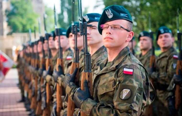 У Польщі готуються повернути призов: генерал вважає його неминучим