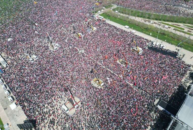 У Туреччині не припиняються протести після арешту Екрема Імамоглу