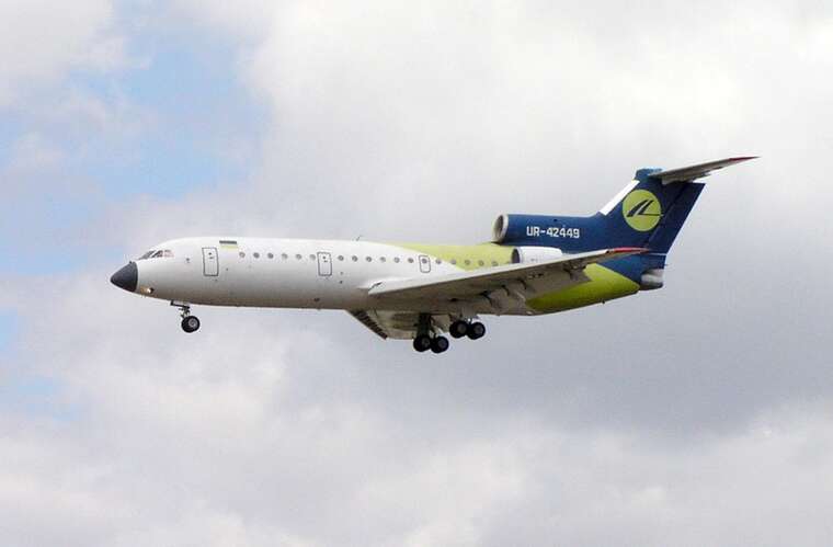 У Запоріжжі продають ЯК-42 за 3 мільйони гривень, але без двигунів