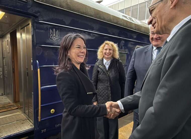 German Foreign Minister Annalena Baerbock arrived in Kyiv