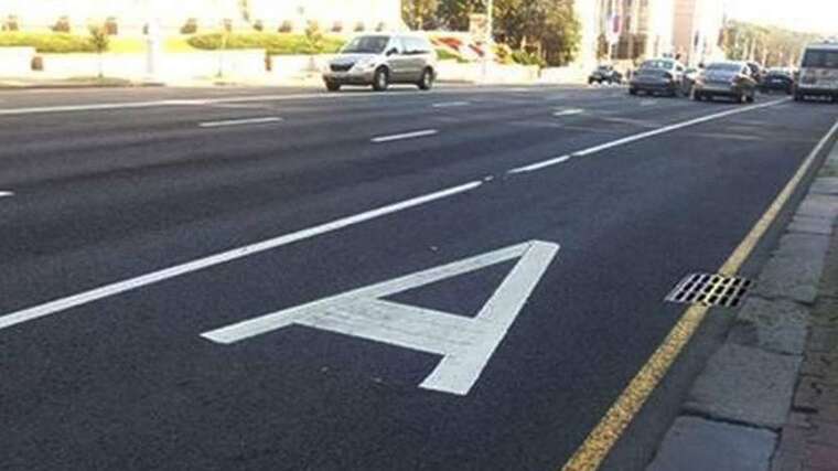 Мопедам і мотоциклам дозволили рух смугою громадського транспорту