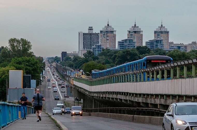 Червона гілка метро на лівому березі Києва не працюватиме 2 дні