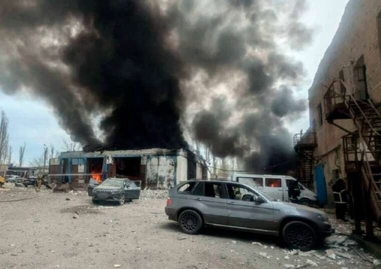 Rocket strike on Kryvyi Rih: children among the wounded, photos of the aftermath published