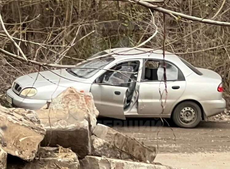 У Кривому Розі під час ракетного удару чоловік загинув прямо за кермом автомобіля