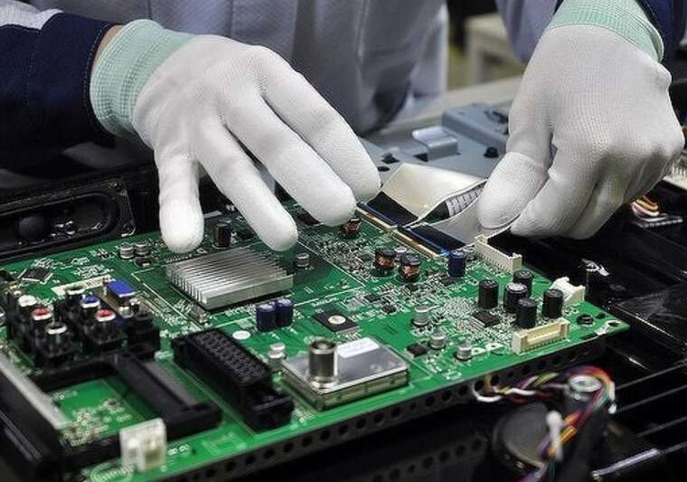 Trump imposes a 25% tariff on computer imports from all countries worldwide