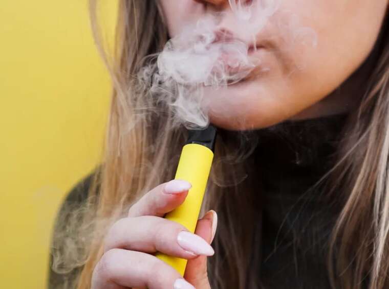 В Україні зафіксували нову невиліковну хворобу — Евалі, відому як «попкорнова хвороба», — соцмережі