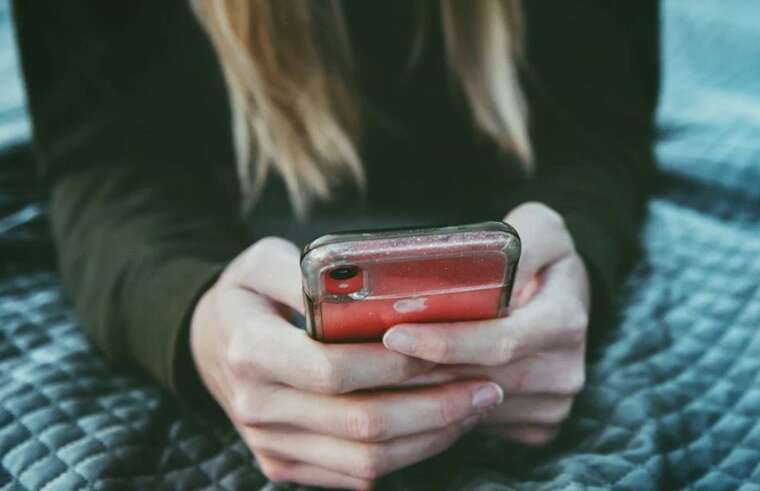 В Україні шахраї придумали нову схему: на телефон приходить пропозиція «записатися на прийом»