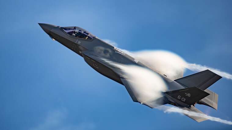 Запроваджені Трампом мита ставлять під загрозу виробництво новітніх винищувачів F-47