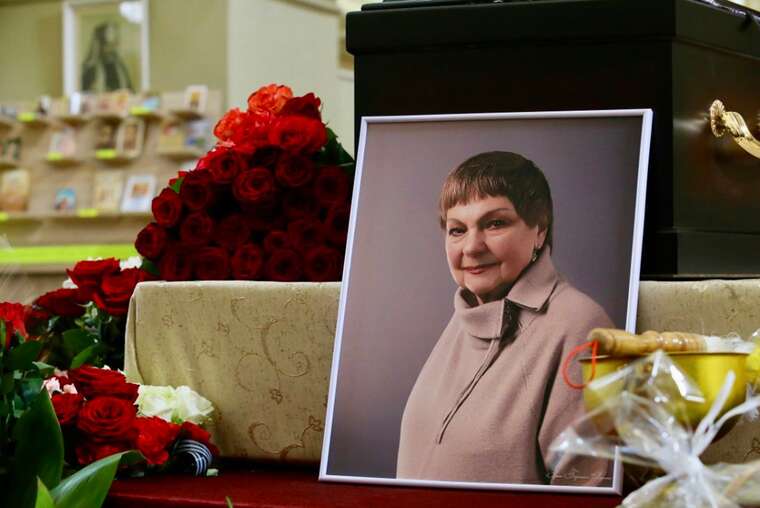 У Львові попрощалися з народною артисткою України Таїсією Литвиненко