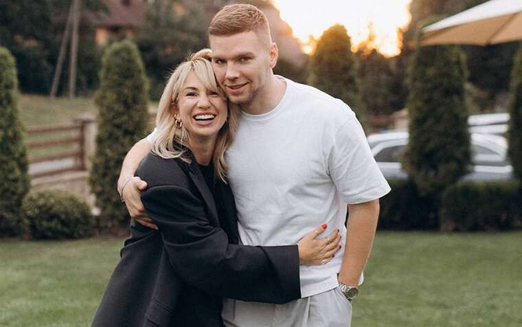 Скандальна блогерка Таня Пренткович продає будинок в Україні