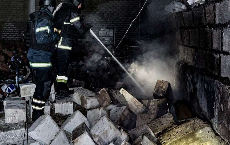 В ГСЧС показали кадры последствий атаки РФ по Харькову