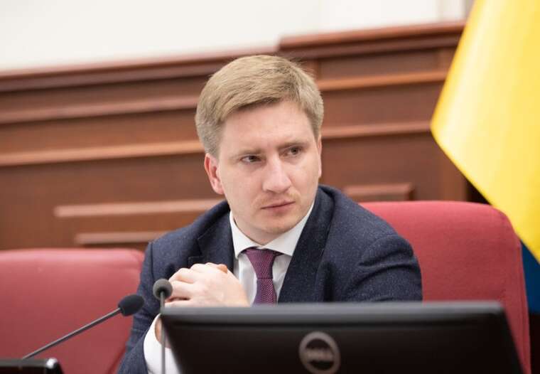 Екссекретар Київради Бондаренко, фігурант схеми Комарницького, вказав 1,18 мільйона гривень доходу в декларації