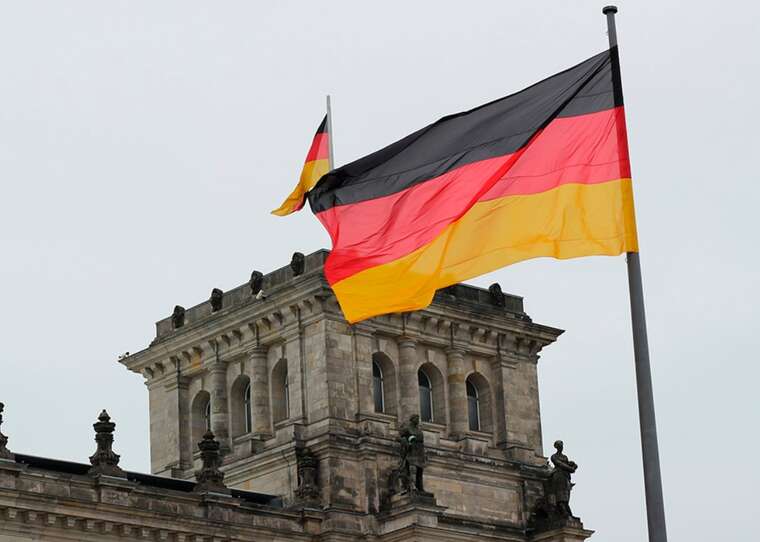 Німеччина припинить федеральні програми прийому біженців і не буде створювати нові програми, - Reuters