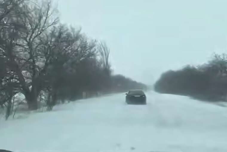 In Mykolaiv region, roads are covered with snow: traffic movement is complicated