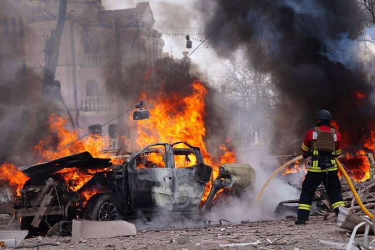 Макрон і Каллас засудили удар РФ по Сумах