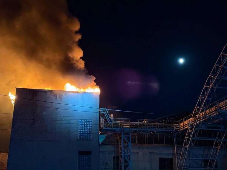 In Odesa, an enemy drone hit a hospital: a fire broke out, 5 people were injured