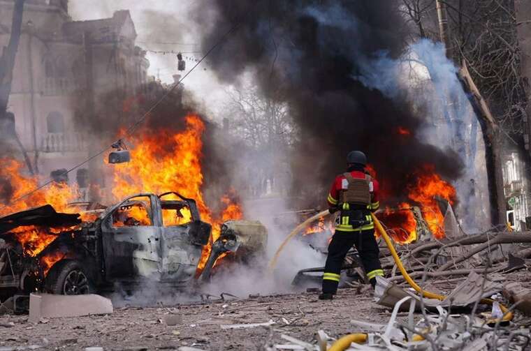 Удар по Сумах: поліцейські показали перші хвилини рятувальної операції