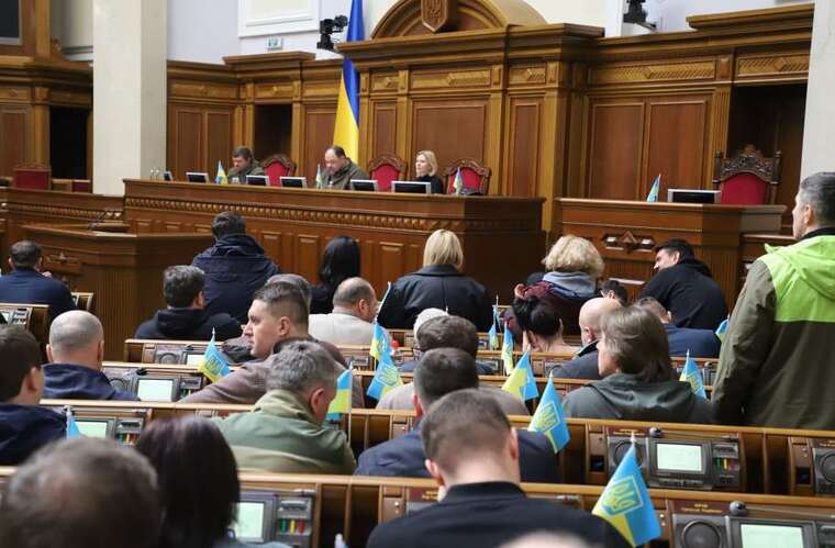 The council will vote to extend martial law tomorrow,  Zheleznyak