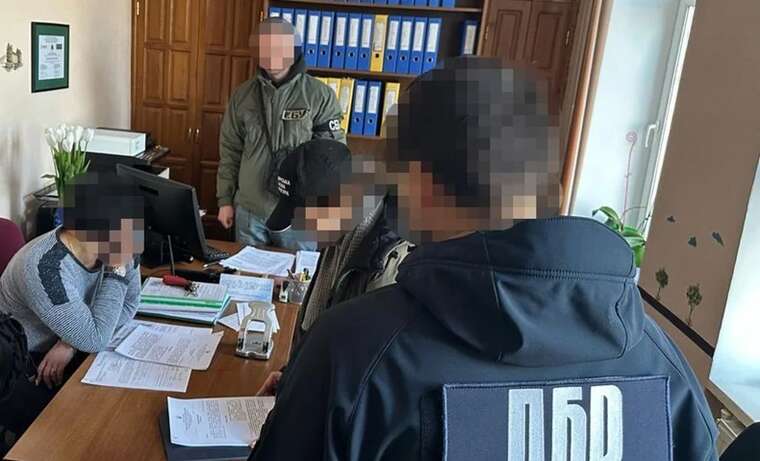 Суддя з Житомирщини передала батькові дані з кримінальної справи: ДБР завершило розслідування