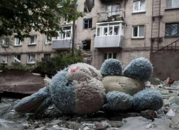 На Донеччині у зоні активних бойових дій перебувають 195 дітей