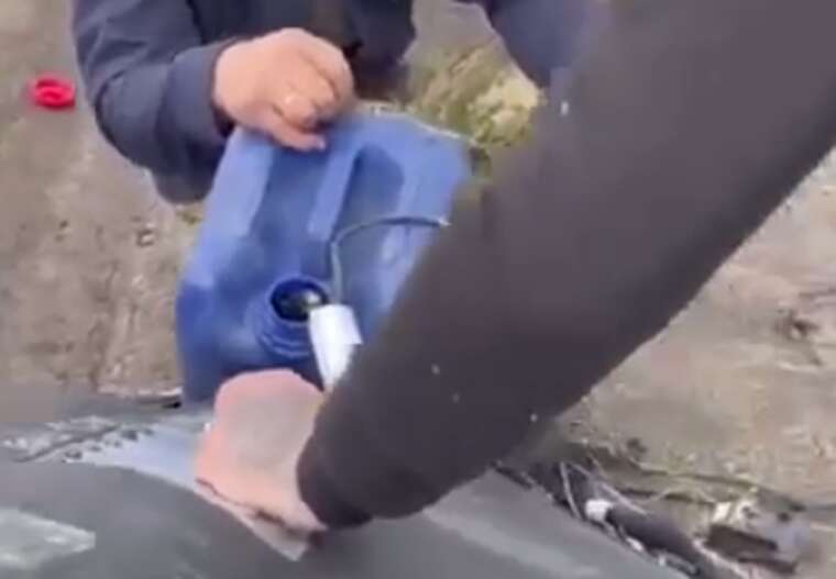 У мережі показали, як українці зливають пальне зі "шахеда"