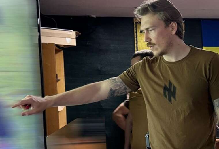 «Редис» носит тату с легендарным финским снайпером «Белая смерть»