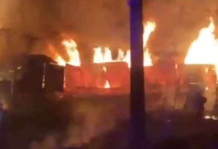 Reports are coming in about a large fire in Kharkiv: a car repair station and a warehouse are burning