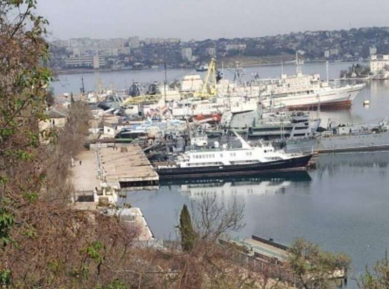 В окупованому Севастополі фіксують масове вивезення родин офіцерів ЧФ РФ, - "АТЕШ"