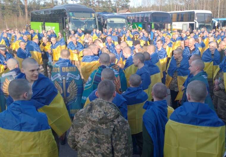 У ДПСУ показали зворушливе відео зі звільненими з полону українцями