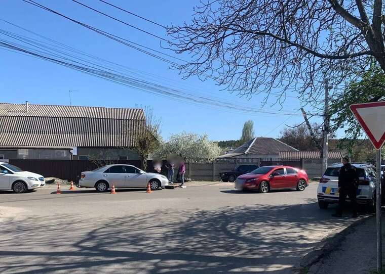 В Броварах легковушка сбила 12-летнего мальчика, который катался на электросамокате