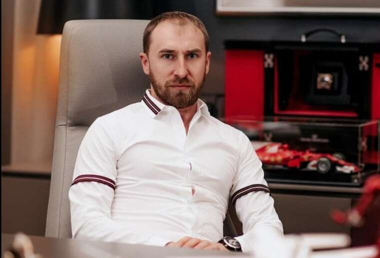 Where has the famous pyramid builder Oleksandr Pan-Prochukhan disappeared to again?