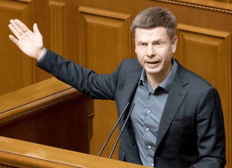 Гончаренко прокомментировал критику Трампа в адрес Зеленского: "Ситуация - ху@овая"