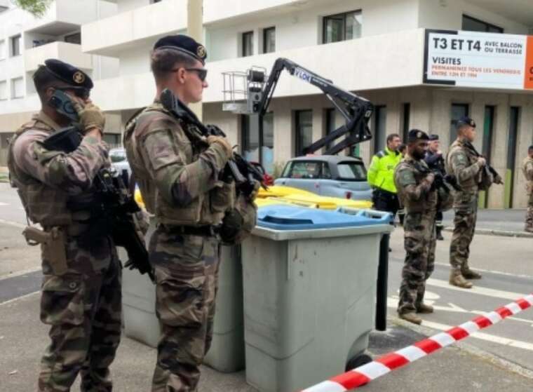 У французькій школі сталася різанина: є загибла та поранені