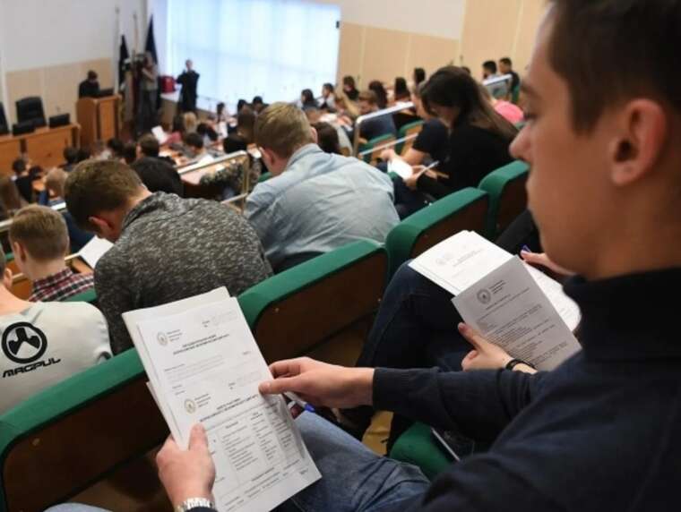 Украинские ВУЗы проводят «интенсивную проверку» аспирантов, пытающихся избежать мобилизации