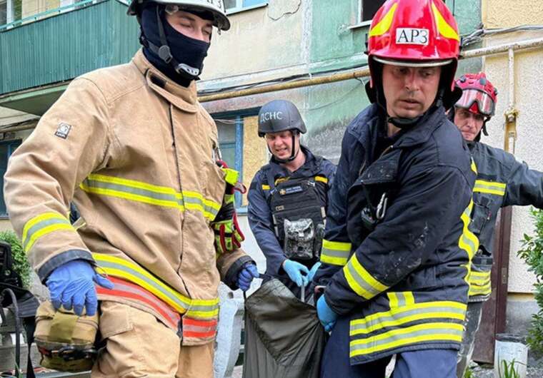 У Павлограді через повторний російський удар постраждав рятувальник