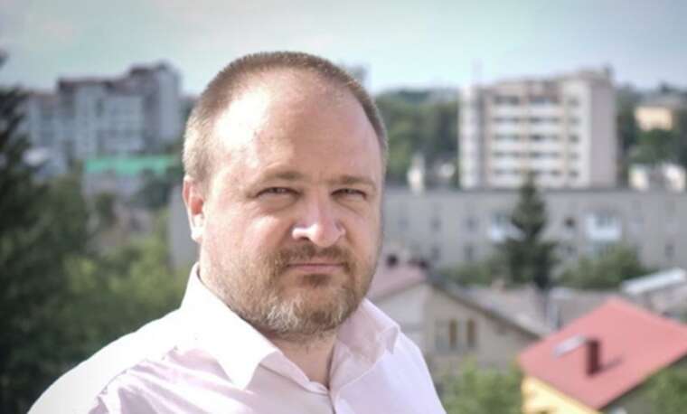 The 17-year-old son of a fugitive deputy from the Ternopil District Council committed suicide