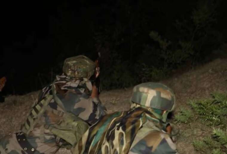 Fierce fighting has erupted on the border between India and Pakistan