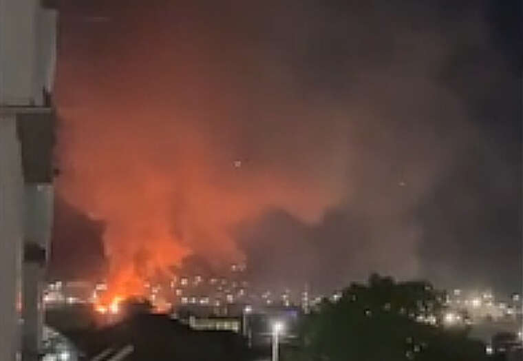 У Новоросійську лунали вибухи: сталася масштабна пожежа біля нафтобази, – ЗМІ