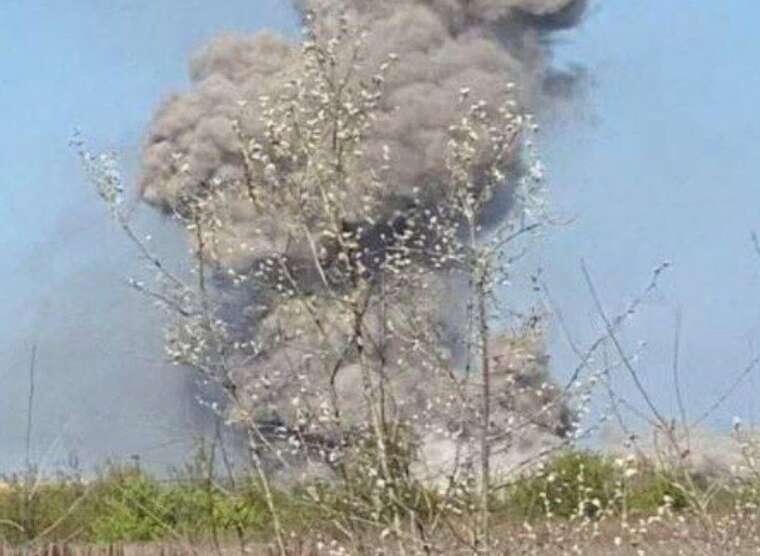 In Slovyansk, loud explosions thundered: a column of smoke rose over the city