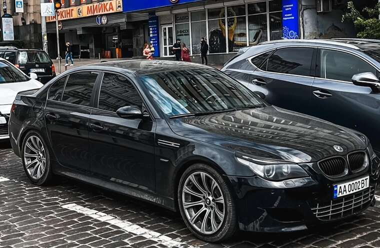 У Києві помітили рідкісний спортивний BMW на 500 сил