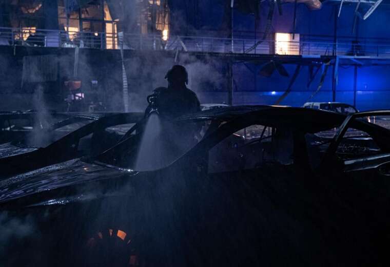 Атака "шахедів" по Києву: з’явилося відео моменту удару