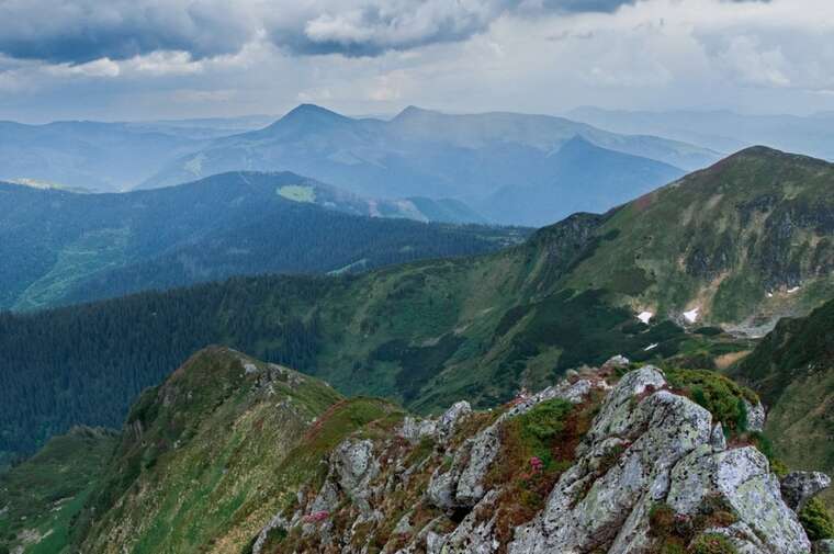 На Закарпатті знайшли тіло чоловіка біля гори Піп Іван