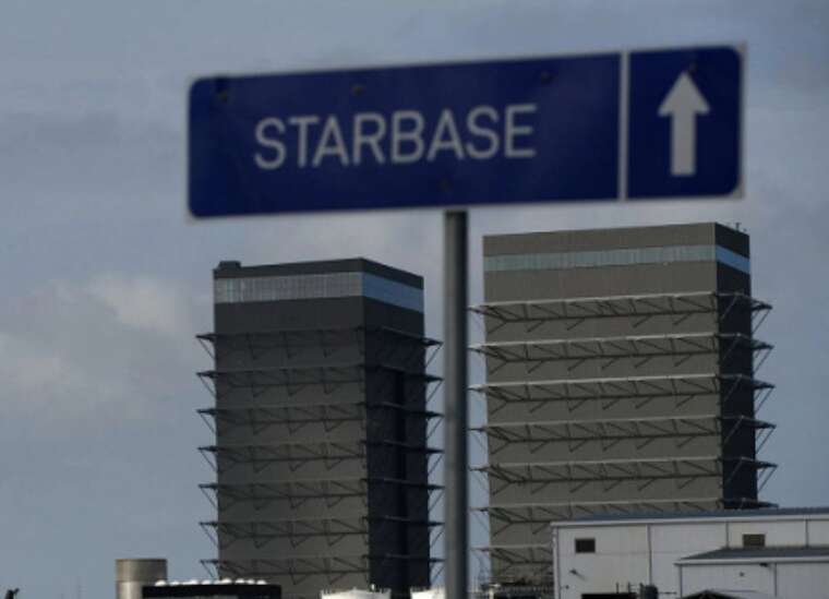      - SpaceX  , - Starbase