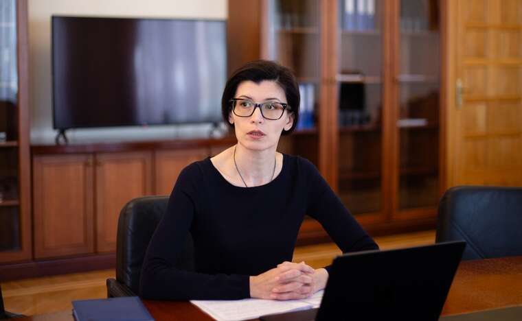 Голова Рахункової палати України Ольга Піщанська приховала нерухомість у Франції через сімейну компанію